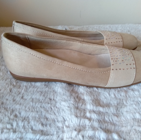 Trotters Samantha Ballet Flat - Picture 4 of 7